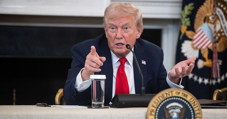 Novinarka postavila pitanje Trumpu. On poručio: Ovo je jedna od najgorih novinarki